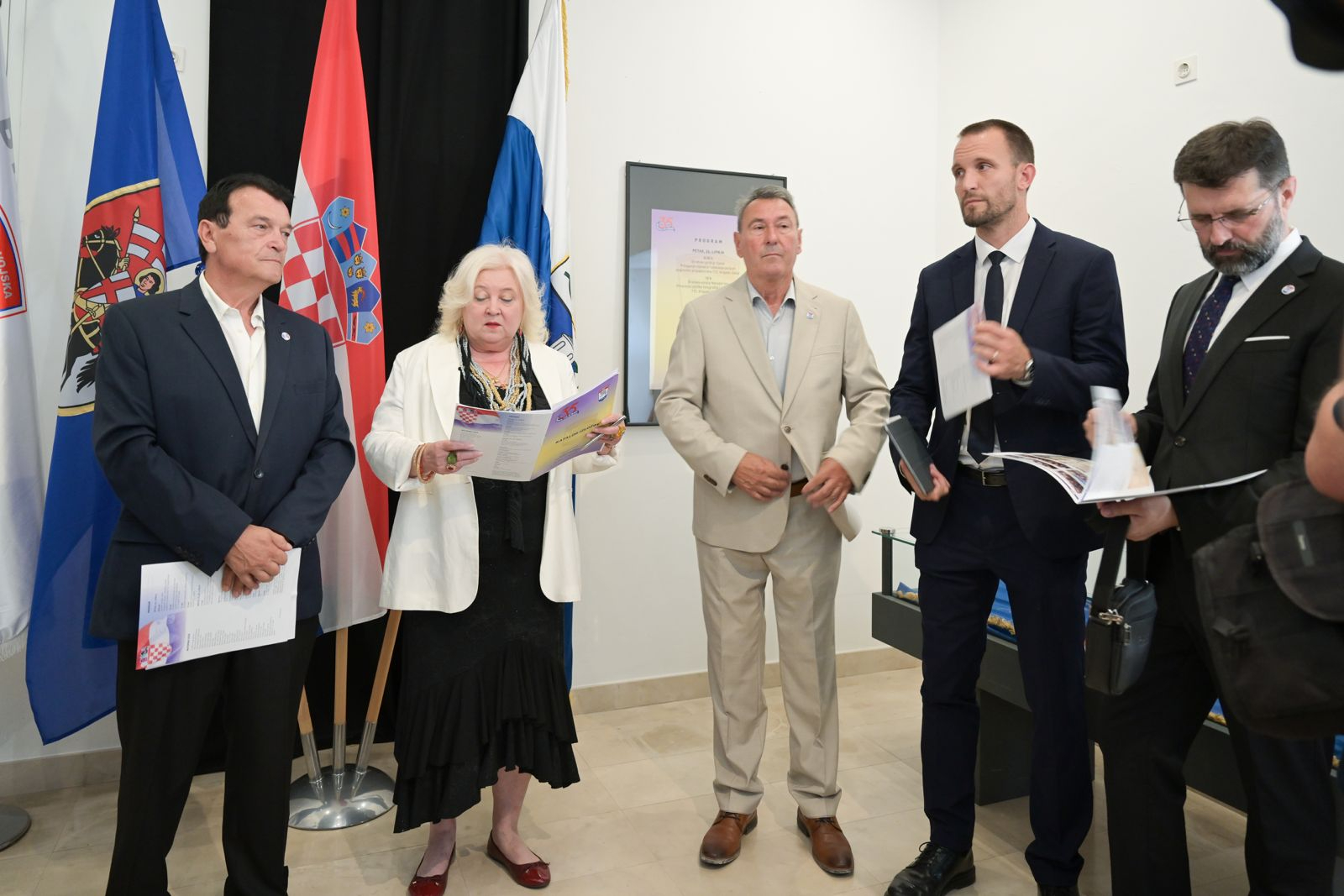 OTVORENA IZLOŽBA 